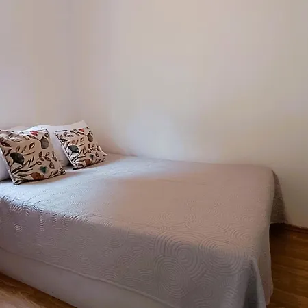 Ella Apartamento